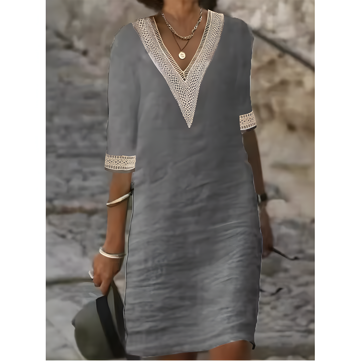 Isabeau™ | Midi-jurk met V-hals en contrasterende kant